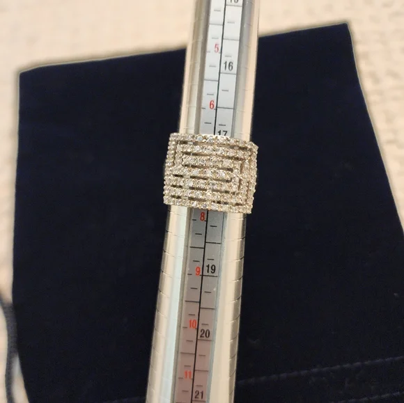 Freida Rothman Sterling Silver Ring Size 7 Square Design Inset With Clear Stones - Picture 6 of 6